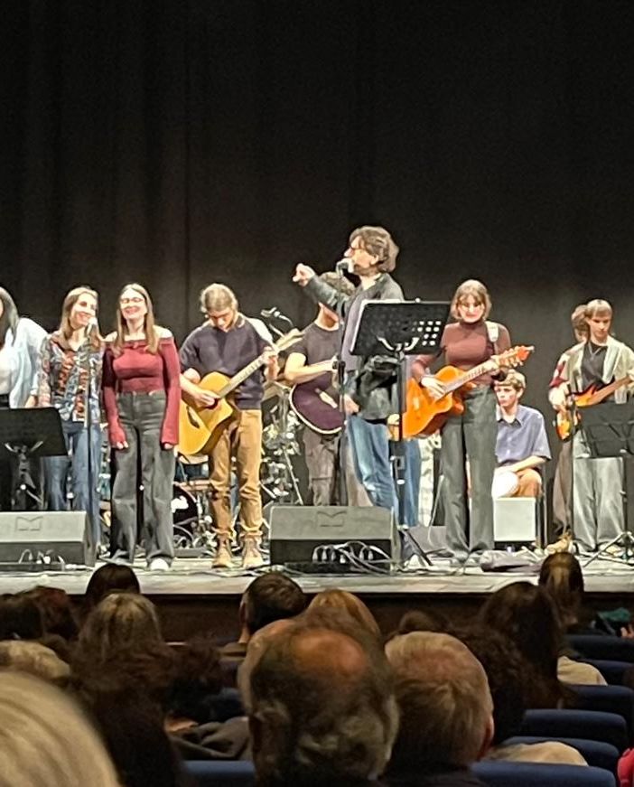 476 emozionati 'sì' alla Preghiera Punk per la Pace di Davide Mancini