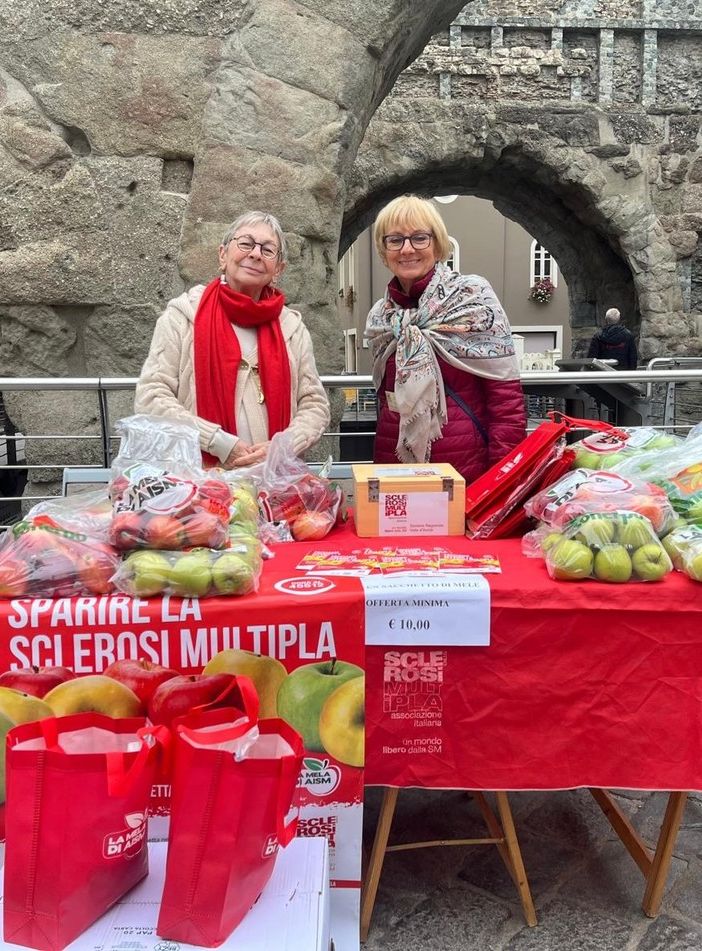 Ad Aosta è tornata la Mela di Aism