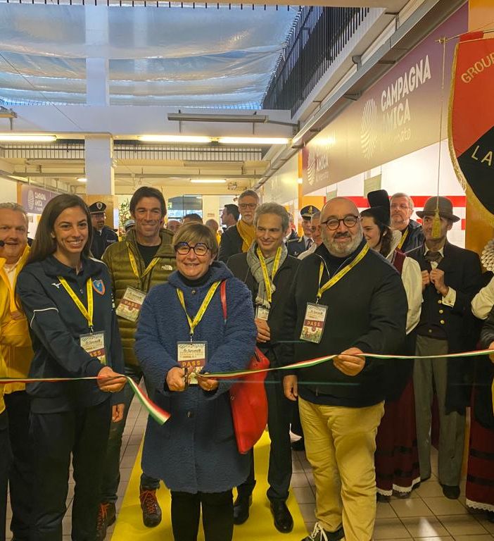 Riapre con l'abito della festa il mercato coperto 'Les Halles' di Aosta