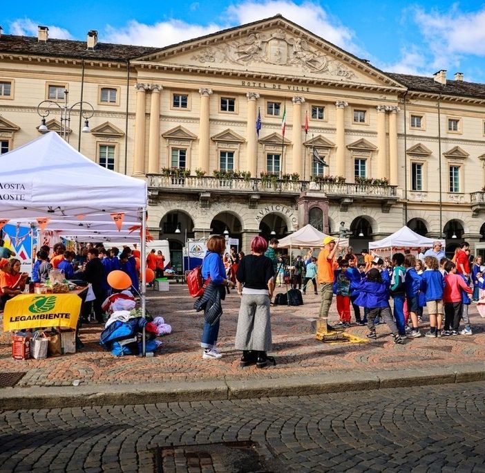 Nus, tanti rifiuti raccolti da Legambiente durante 'Puliamo il Mondo'