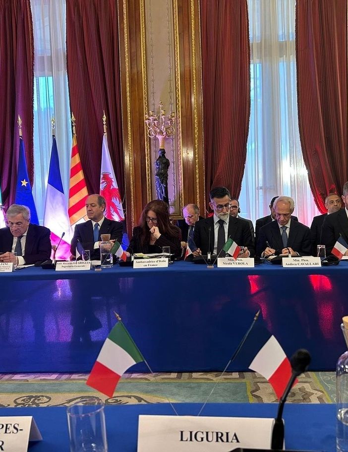 La riunione interministeriale a Nizza (prima da dx Emily Rini)
