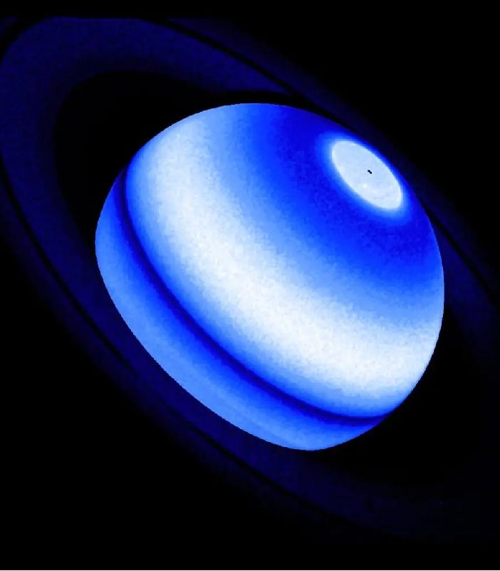 Foto di Saturno. Credit: ESA/Hubble, NASA e L. Ben-Jaffel