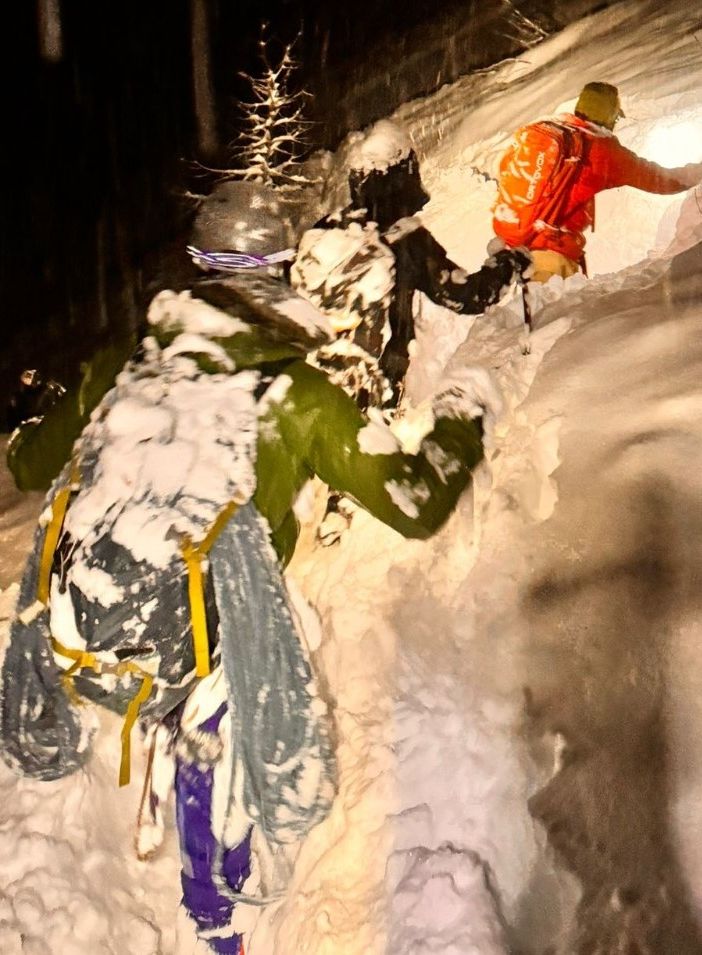 Cogne, in salvo due alpinisti in difficoltà dopo discesa da cascata di ghiaccio