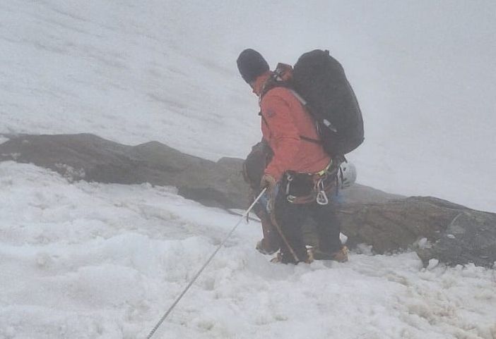 Tratto in salvo l'alpinista bloccato sul massiccio del Rosa