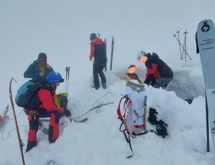 Recuperata la scialpinista bloccata sul Rosa