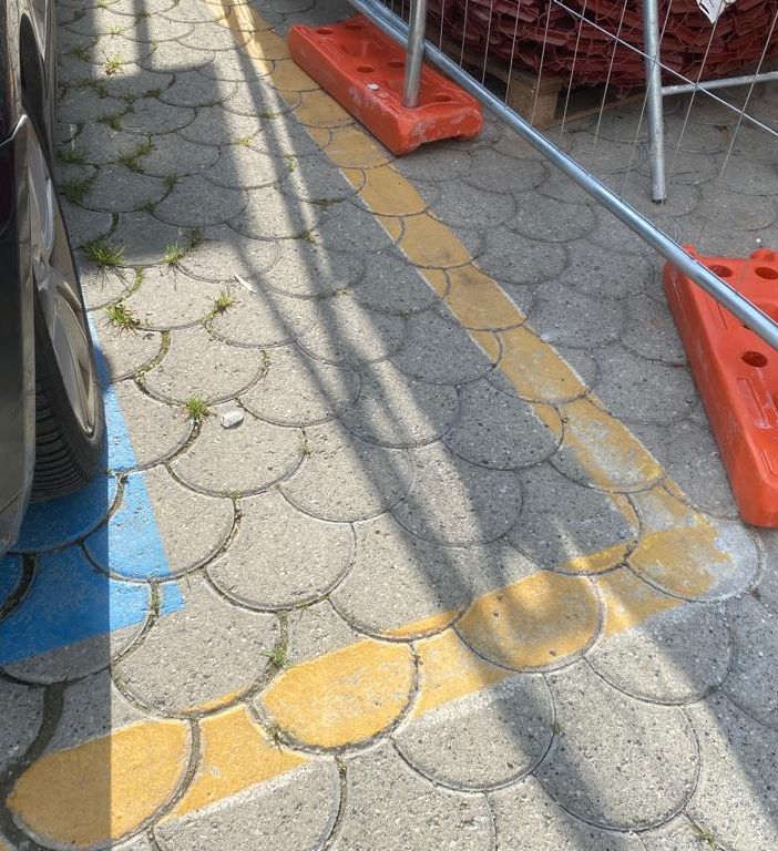 Aosta, 'i cantieri del 110 si sono mangiati gli stalli per disabili al Quartiere Cogne'