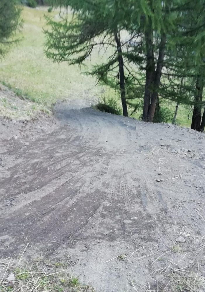 Cogne, il giallo della strada abusiva comparsa all'improvviso al Grauson