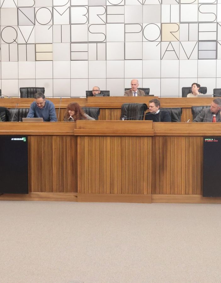 Rifiuti, confronto aperto su aumento dei costi e gestione
