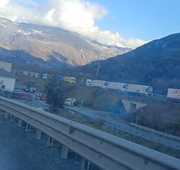 Tir dal Frejus verso il Bianco, si corre ai ripari per evitare la paralisi dell'A5