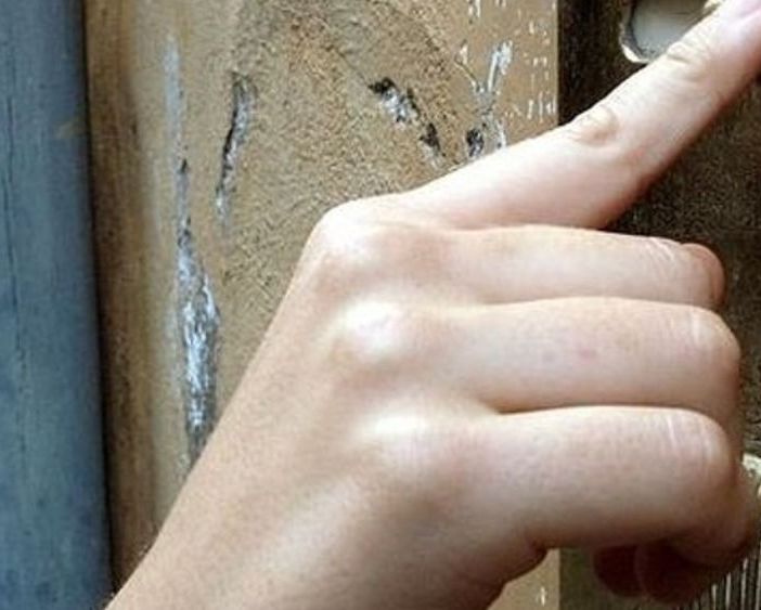 Occhio ai truffatori camuffati da addetti dell'acquedotto VIDEO ANTI-TRUFFA