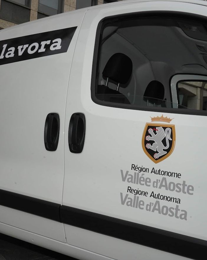Un furgoncino 'a caccia' di disoccupati: al via la campagna 'chi cerca trova VdA lavora'