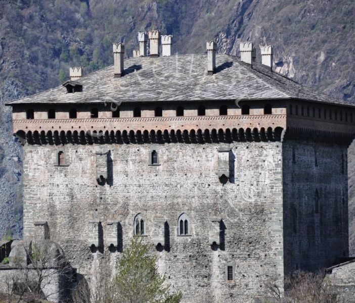 Ipotesi per un ascensore per il Castello di Verres
