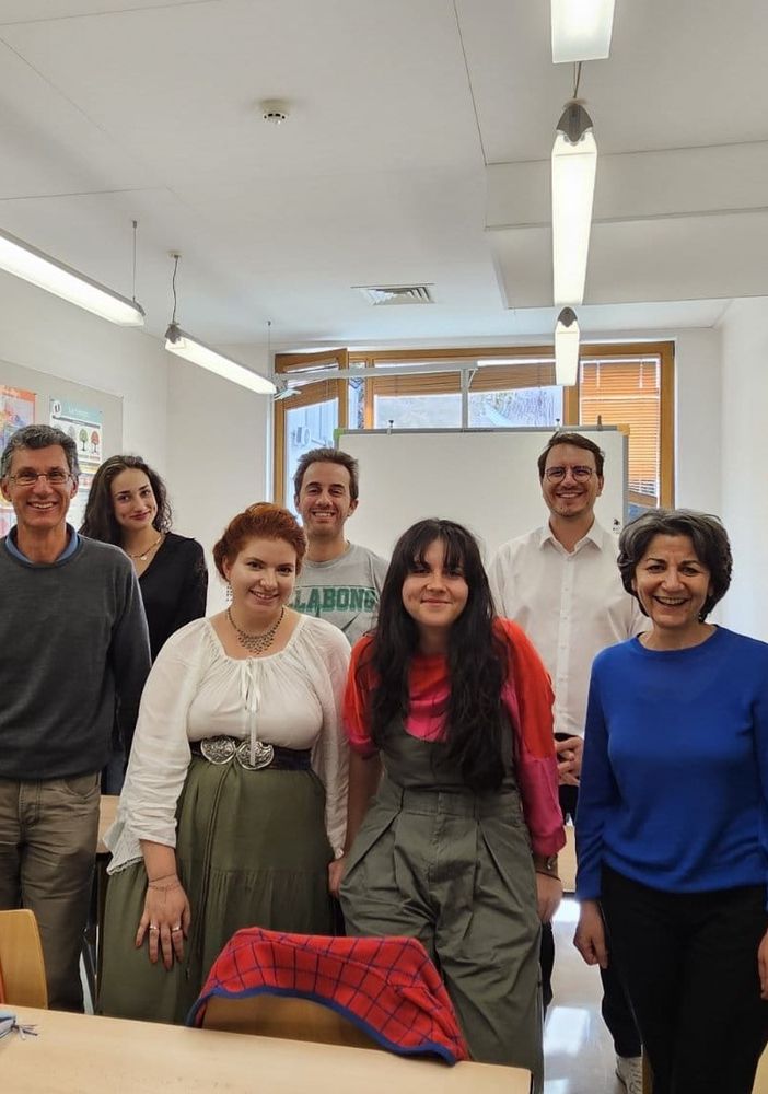 Foto di gruppo per i giovani videodocumentaristi e gli organizzatori della formazione