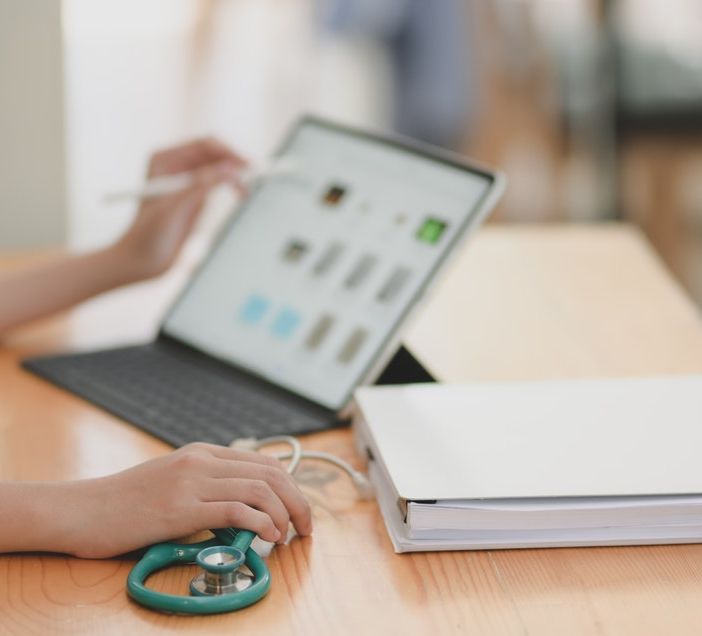 Come fare per 'salvare la sanità pubblica'?