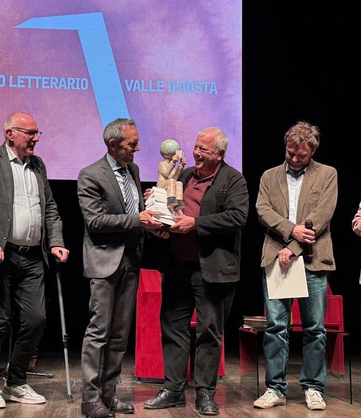 Dario Voltolini vince la prima edizione del Premio Letterario Valle d’Aosta
