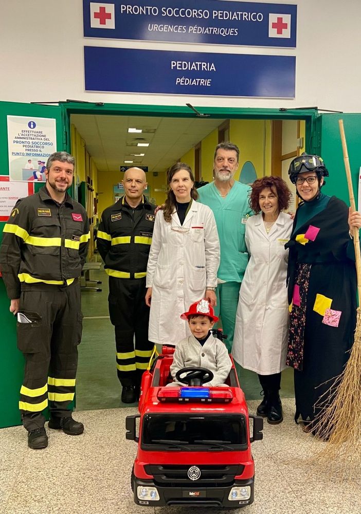 Con i Vigili del fuoco una Befana speciale per i bimbi del Beauregard