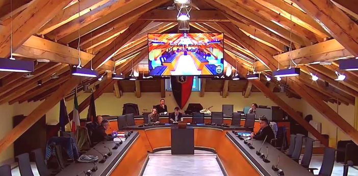 Aosta, insediate le Commissioni permanenti; prime delibere verso il Consiglio Aosta, insediate le Commissioni permanenti; prime delibere verso il Consiglio