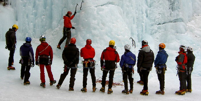 Cercasi ''alpinisti volontari' per aspiranti guide Cercasi ''alpinisti volontari' per aspiranti guide
