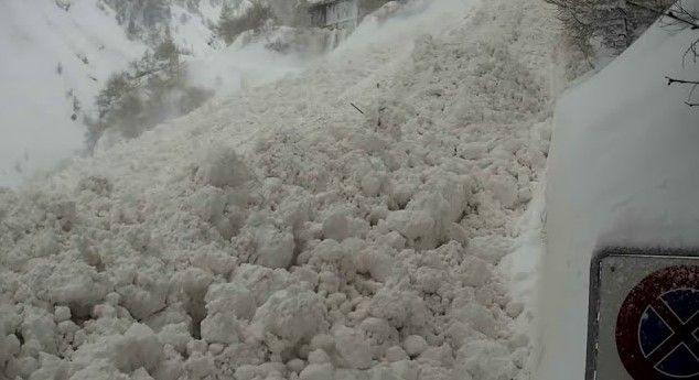 Tre morti e un ferito nella valanga vicino a Zermatt Tre morti e un ferito nella valanga vicino a Zermatt