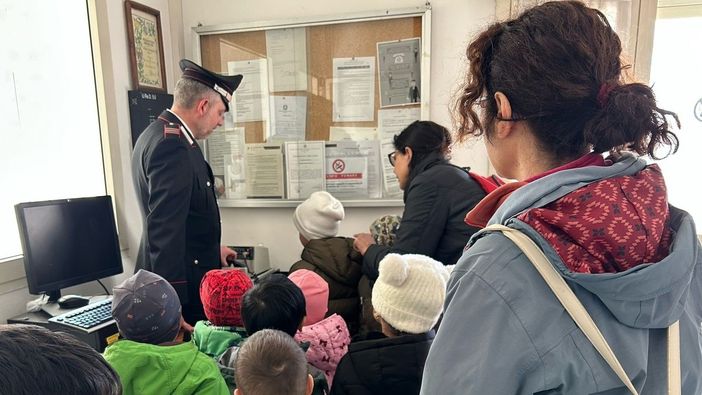 Al via la campagna di legalità' dei carabinieri nelle scuole valdostane Al via la campagna di legalità' dei carabinieri nelle scuole valdostane