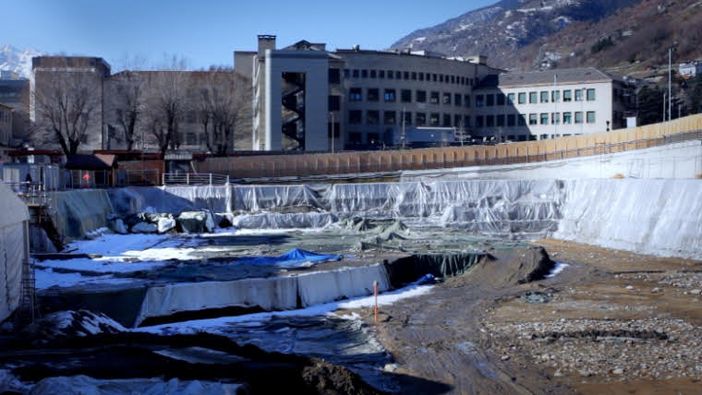 Cantiere ospedale e viabilità di Aosta; i costruttori minimizzano, la politica s'interroga