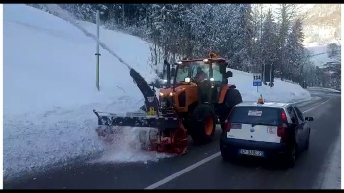 Sgombero neve dell'Anas al lavoro sulle strade valdostane Sgombero neve dell'Anas al lavoro sulle strade valdostane