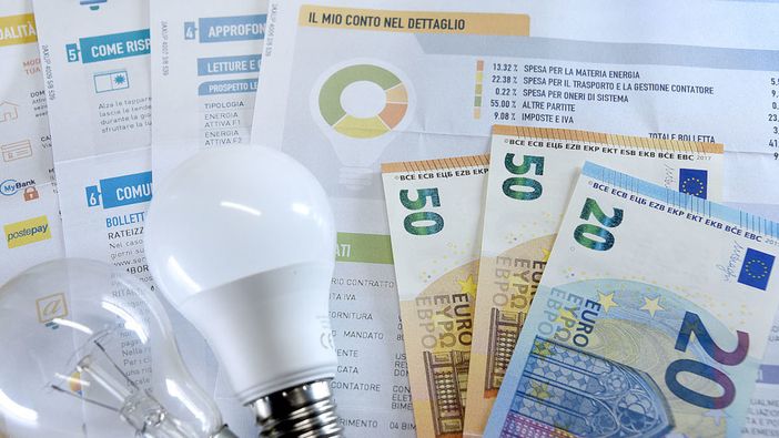 Depositata proposta di legge per abbattere il costo bollette elettriche in Valle
