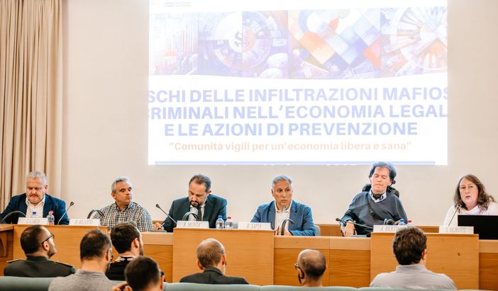 La lezione antimafia ad Aosta: 'Prevenire per non cedere al ricatto' La lezione antimafia ad Aosta: 'Prevenire per non cedere al ricatto'