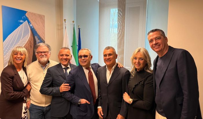 La nuova Giunta Fiavet (prima da sn Chiara Fabbri)
