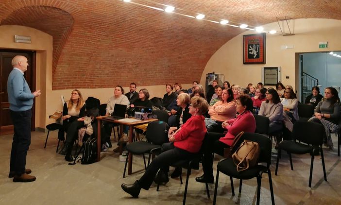 Alzheimer, concluso in Valle il corso 'Aiutiamoci, aiutiamoli'