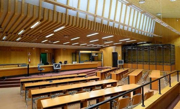 Udienza Casino; la strategia della difesa, 'non un sistema criminale ma un'azienda tradita da pochi infedeli' Udienza Casino; la strategia della difesa, 'non un sistema criminale ma un'azienda tradita da pochi infedeli'