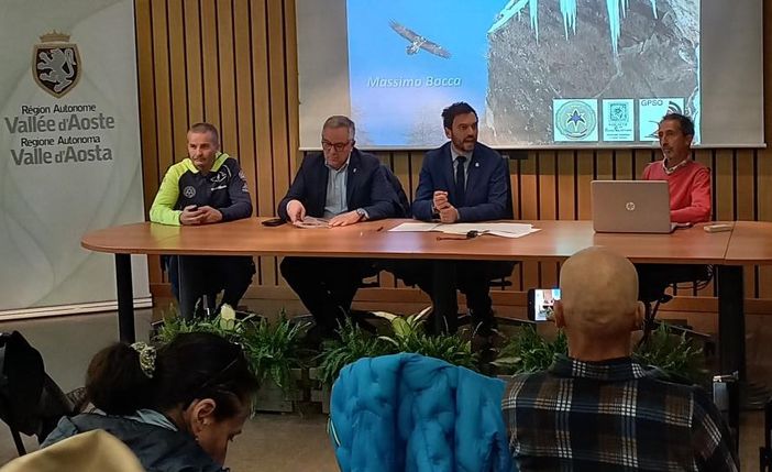 Da sn Ezio Marlier, Giulio Grosjacques, Marco Carrel e Massimo Bocca Da sn Ezio Marlier, Giulio Grosjacques, Marco Carrel e Massimo Bocca
