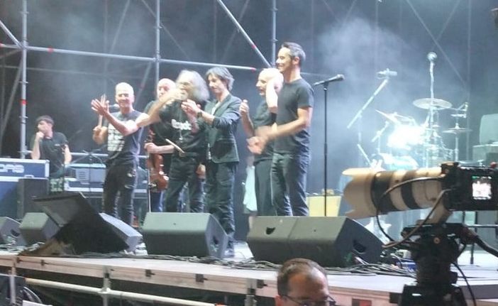 La PFM apre il tour estivo all'Aosta Summer Festival, oltre mille spettatori La PFM apre il tour estivo all'Aosta Summer Festival, oltre mille spettatori