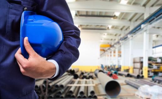 Perito Industriale, una laurea che permette un accesso immediato al mondo del lavoro Perito Industriale, una laurea che permette un accesso immediato al mondo del lavoro