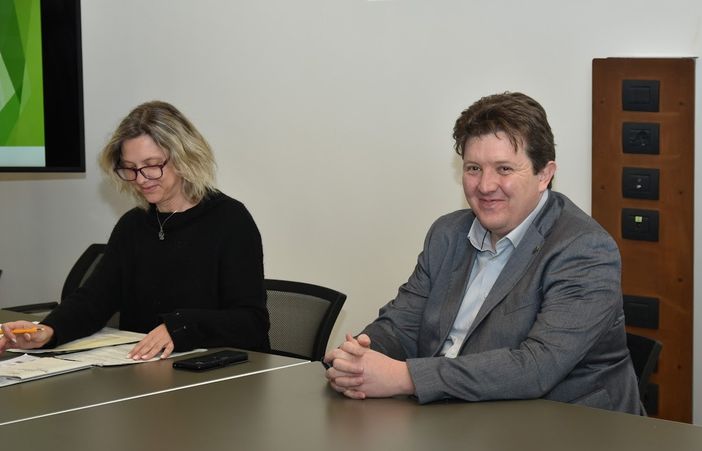 La Sovrintendente Marina Fey e l'assessore Erik Lavevaz