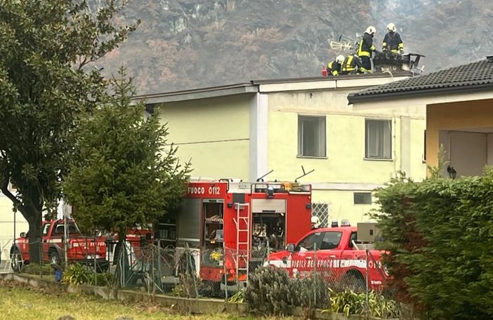Montjovet, domato incendio nella canna fumaria di una palazzina