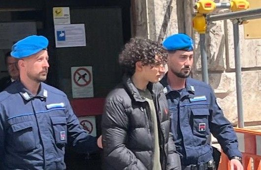 Sohaib Teima lascia il Palazzo di Giustizia