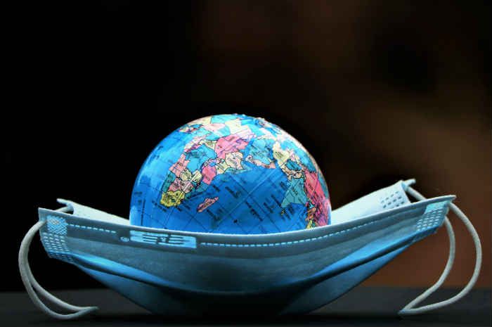 Cadute tutte le norme e le restrizioni anti Covid; crollo delle vaccinazioni