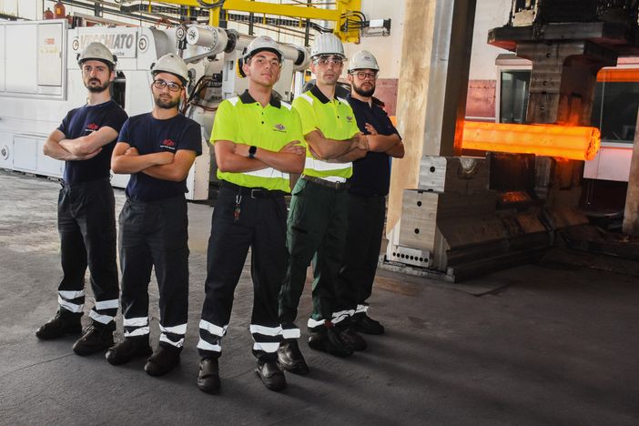 Alcuni ragazzi della Cogne Academy 2022; da sn Lorenzo Rocca, Riccardo Renda, Manuel Cairo, Roger Comé e Matteo Palermo Alcuni ragazzi della Cogne Academy 2022; da sn Lorenzo Rocca, Riccardo Renda, Manuel Cairo, Roger Comé e Matteo Palermo