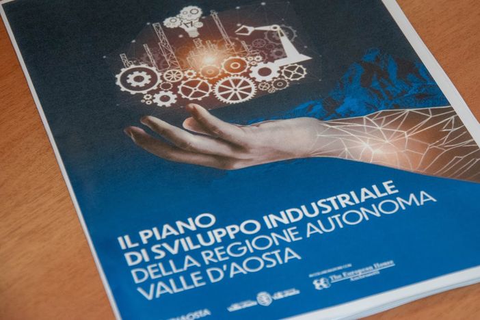 Industria, visione e futuro: la Valle lancia il Piano che cambia il paradigma produttivo Industria, visione e futuro: la Valle lancia il Piano che cambia il paradigma produttivo