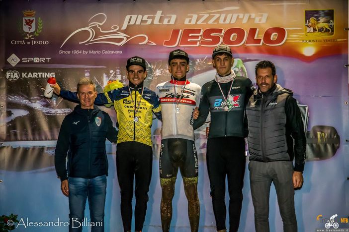 Ciclismo, i fratelli Agostinacchio dominano a Jesolo Ciclismo, i fratelli Agostinacchio dominano a Jesolo
