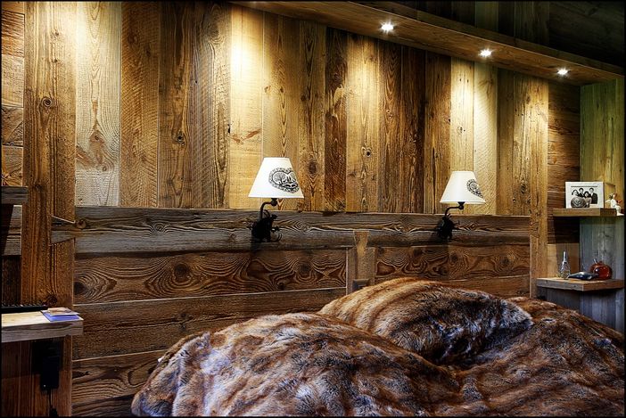 Le Bois en Vallée d’Aoste: L’eccellenza dei rivestimenti in legno, boiseries e porte personalizzate