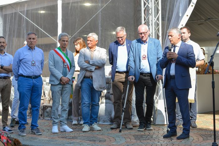 Folla in festa alla Foire d'Été