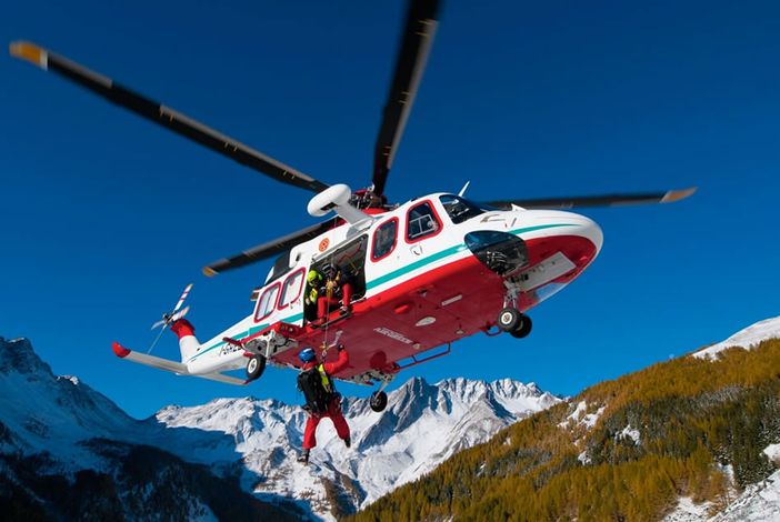 Quattro alpinisti bloccati in alta quota sul Monte Bianco e sul Monte Rosa