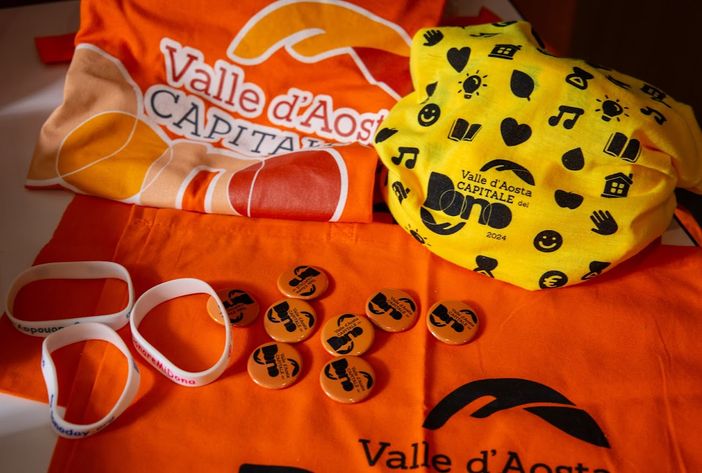 La Valle è Capitale del Dono; la solidarietà vola sul tetto d’Europa