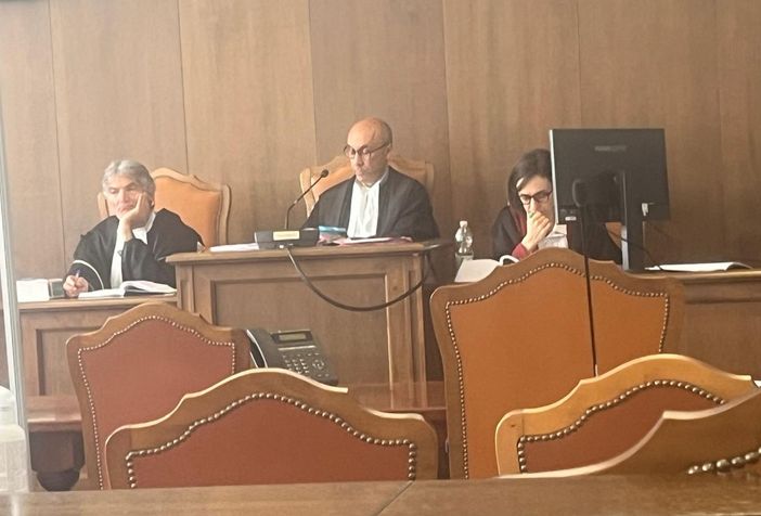 Abusi sessuali ripetuti sulla figlia adolescente della compagna, 55enne condannato a 12 anni di carcere Abusi sessuali ripetuti sulla figlia adolescente della compagna, 55enne condannato a 12 anni di carcere