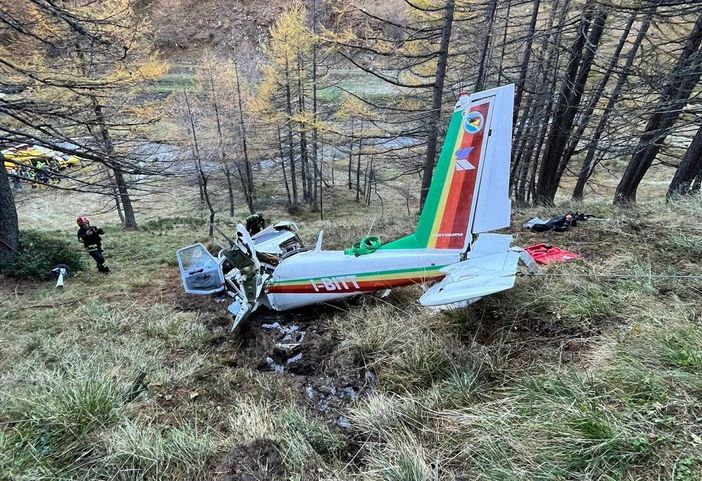 Precipita aereo da turismo, feriti i tre occupanti