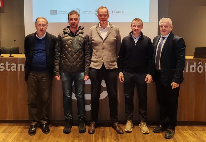 Da sn Edi Henriet, Davide Perrin, Camillo Rosset, Guido Bertolin ed Elio Gasco