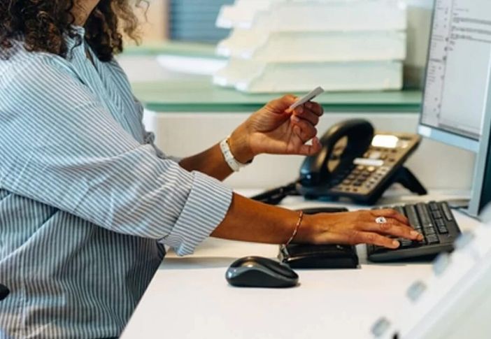 VdA Aperta, 'scure di Testolin sulle pensioni dei dipendenti del omparto unico