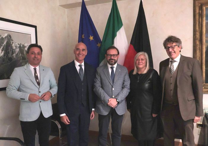 Il Consiglio di Presidenza; da sn Laurent Vierin, Massimo Lattanzi, Stefano Aggravi, Loredana Petey e Corrado Bellora